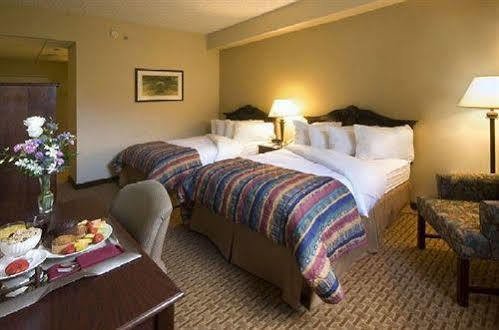 The Chateau 3*